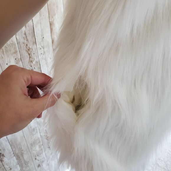 Faux fur vest - Picture 7 of 8